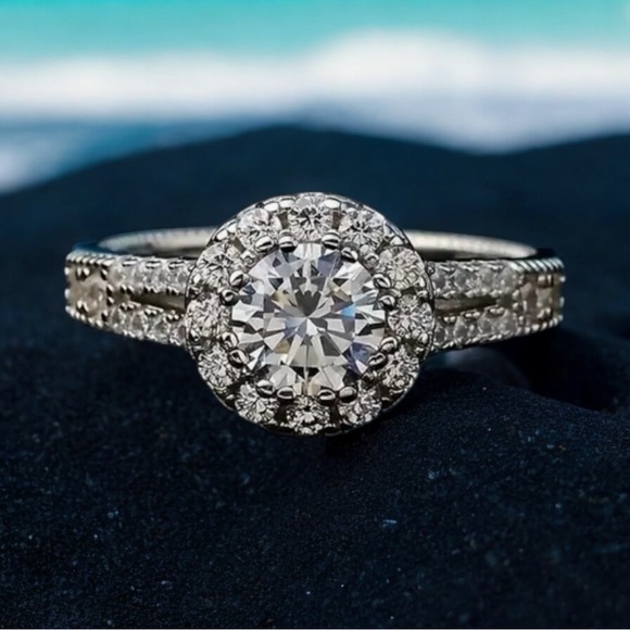 2 carat Moissanite engagement ring. NWOT. Size size 8 - Picture 3 of 6